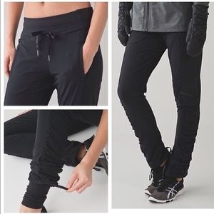 GUC Lululemon Runderful Pant Size 8